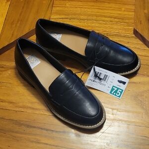 Dolce Vita Black Loafers Size 7.5